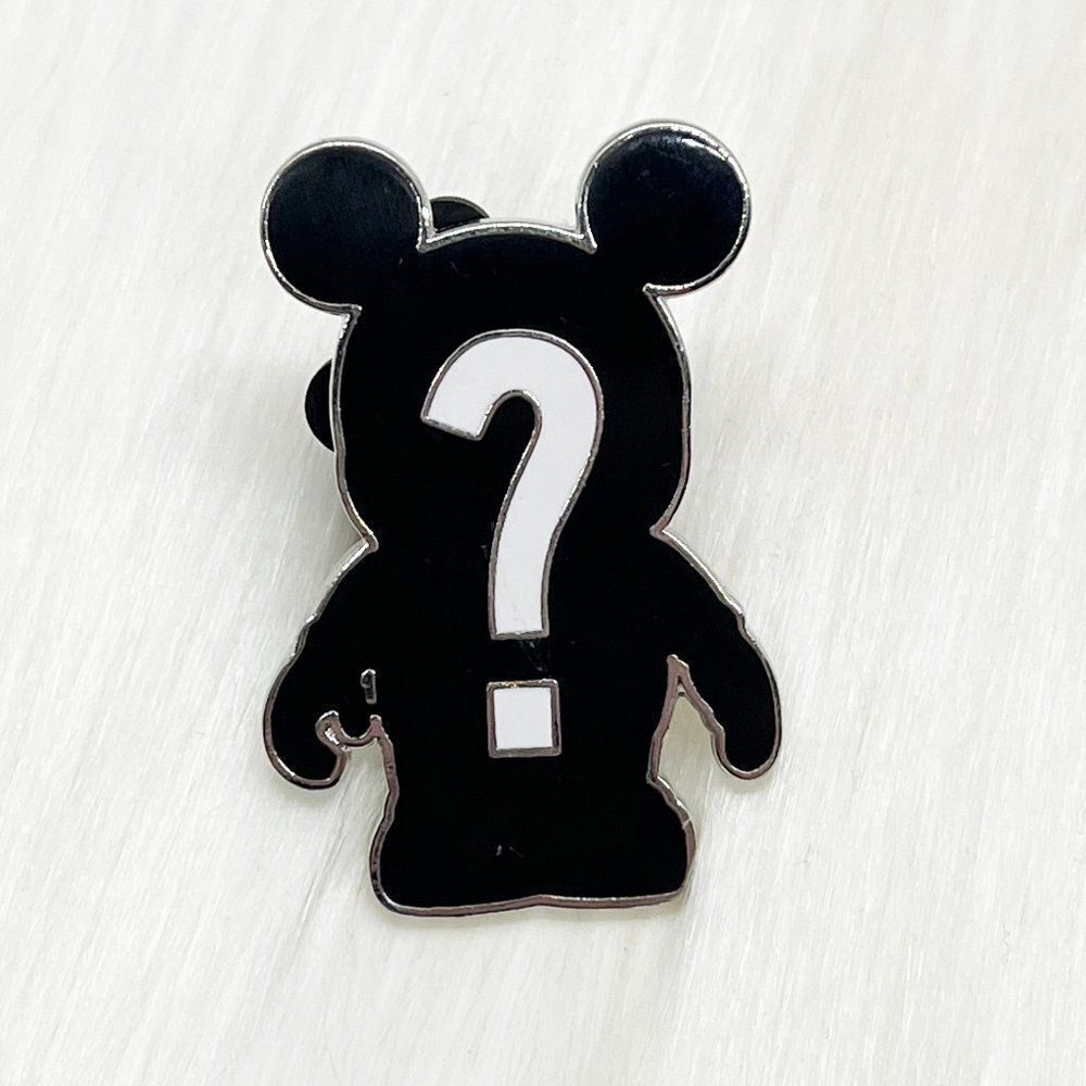 🔮 5/$25 Disney Vinylmation Mystery Chaser Pin‎